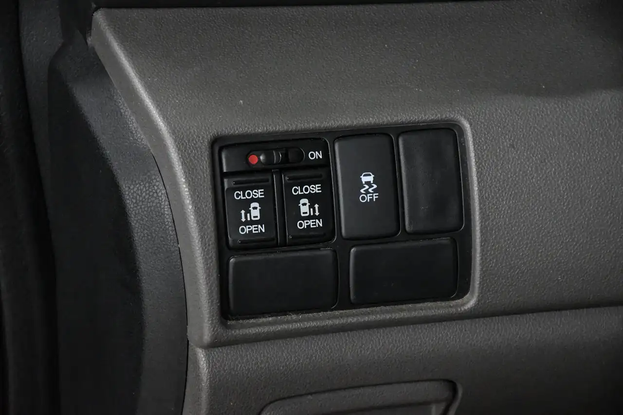 Honda Odyssey снимка Honda Odyssey