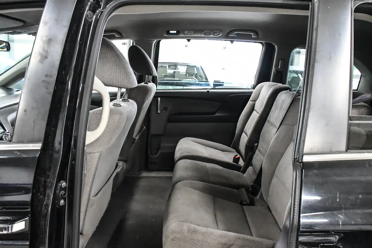 Honda Odyssey снимка Honda Odyssey