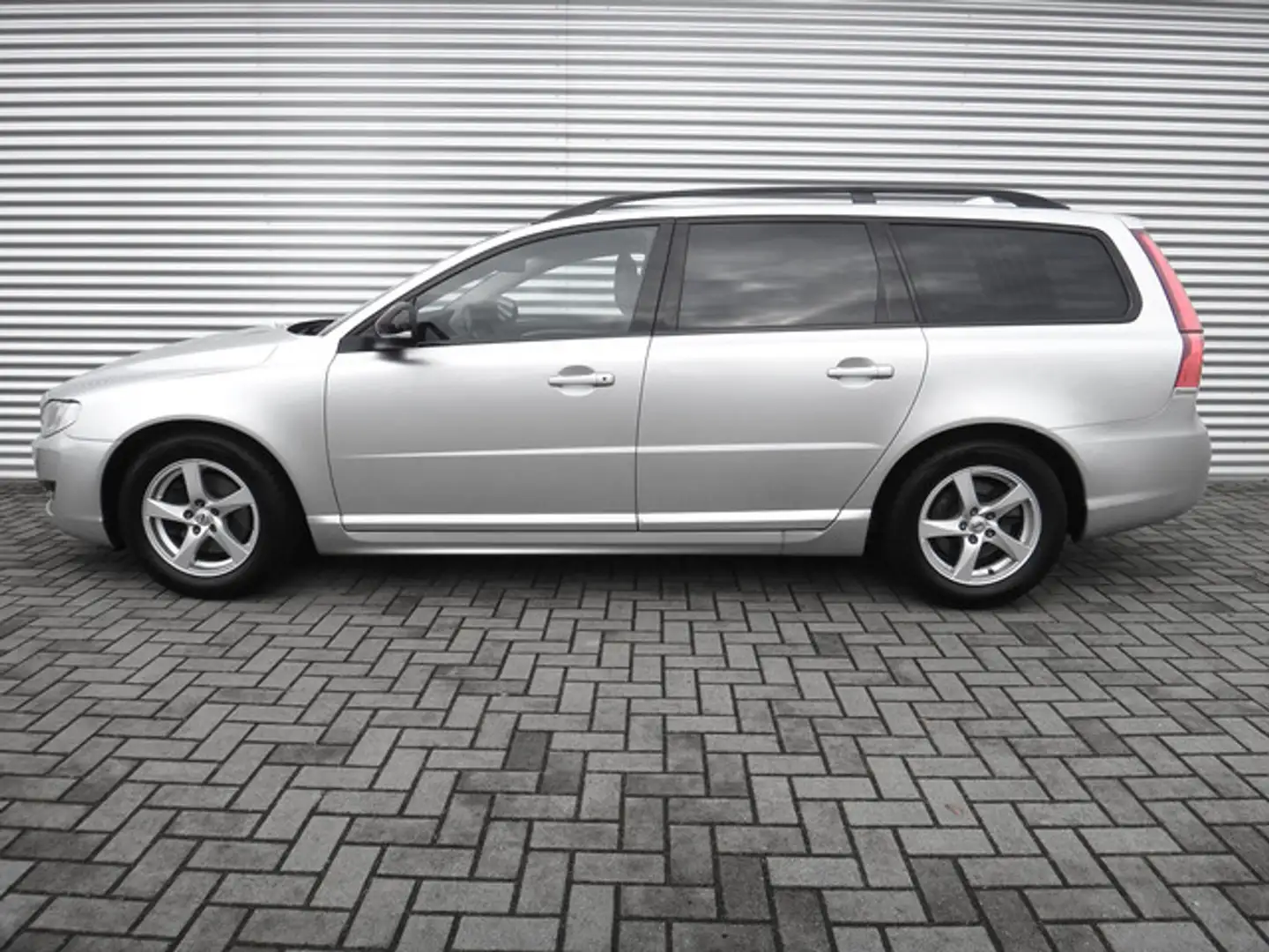 Volvo V70 2.0 Linje Svart Gerne Finanzierung+++ Argent - 2