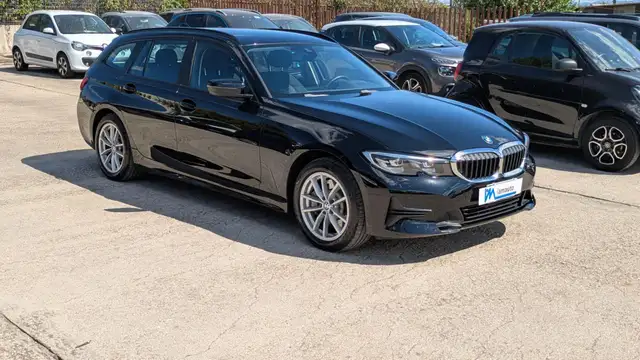 BMW 3 Series view 3
