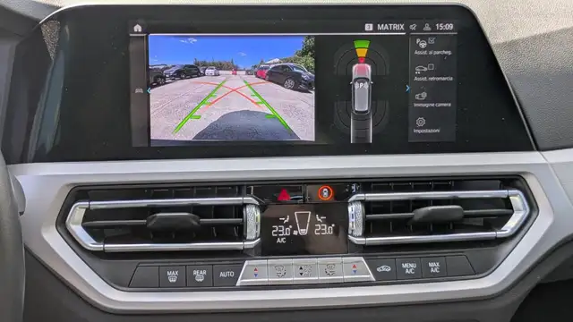 BMW 3 Series view 12