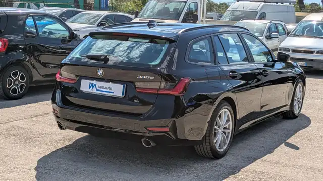 BMW 3 Series view 6