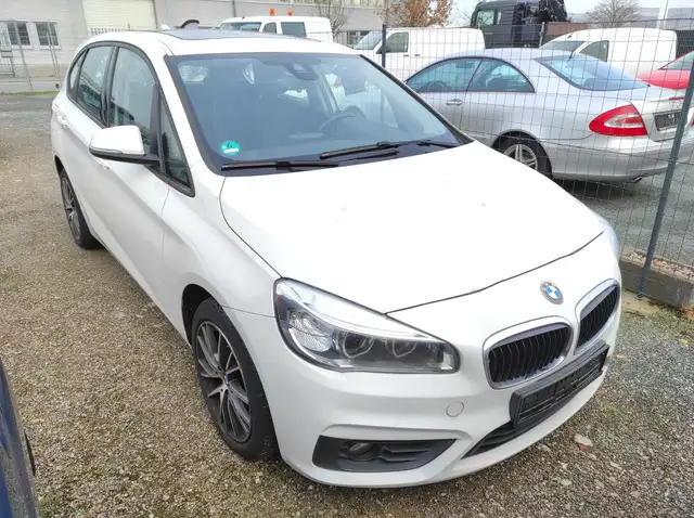 BMW 220 AUTOMATIK AHK LED NAVI EURO-6 EL. HECKKLAPPE