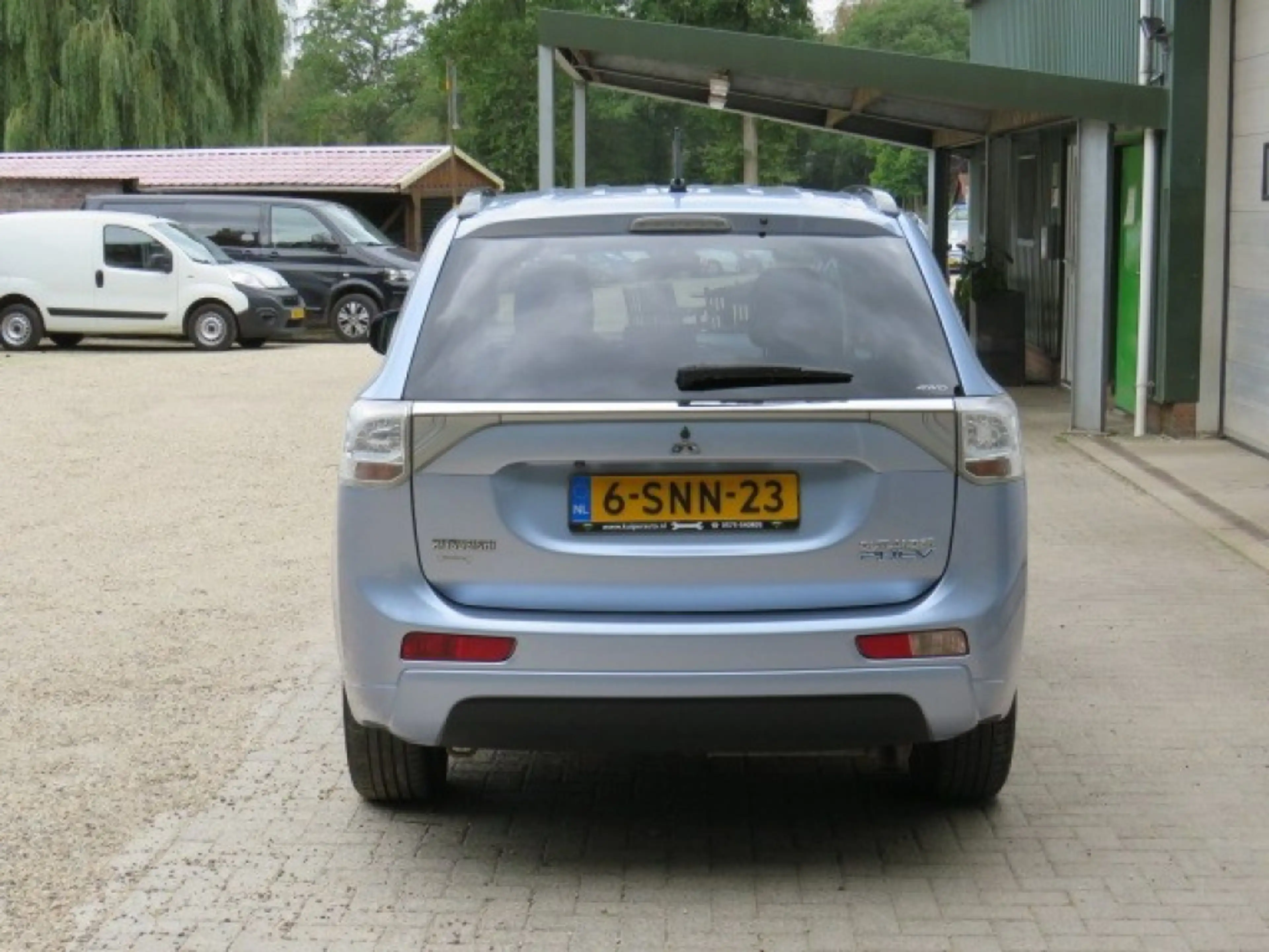 Mitsubishi Outlander 2.0 PHEV INTENSE + — photo 6