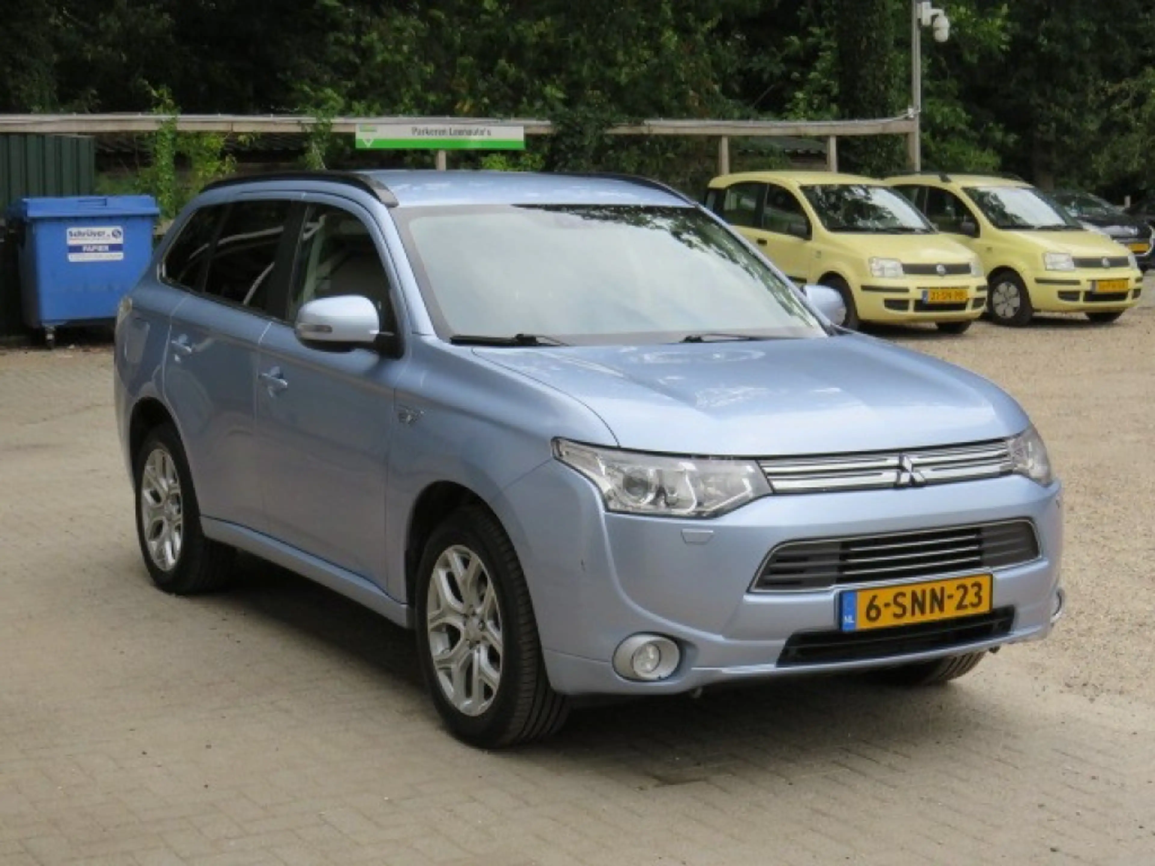 Mitsubishi Outlander 2.0 PHEV INTENSE + — photo 4