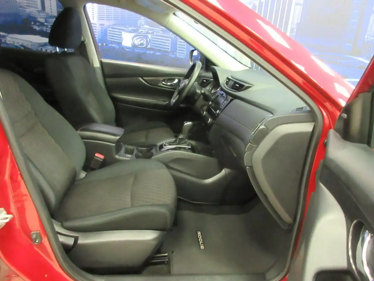 Nissan Rogue снимка Nissan Rogue