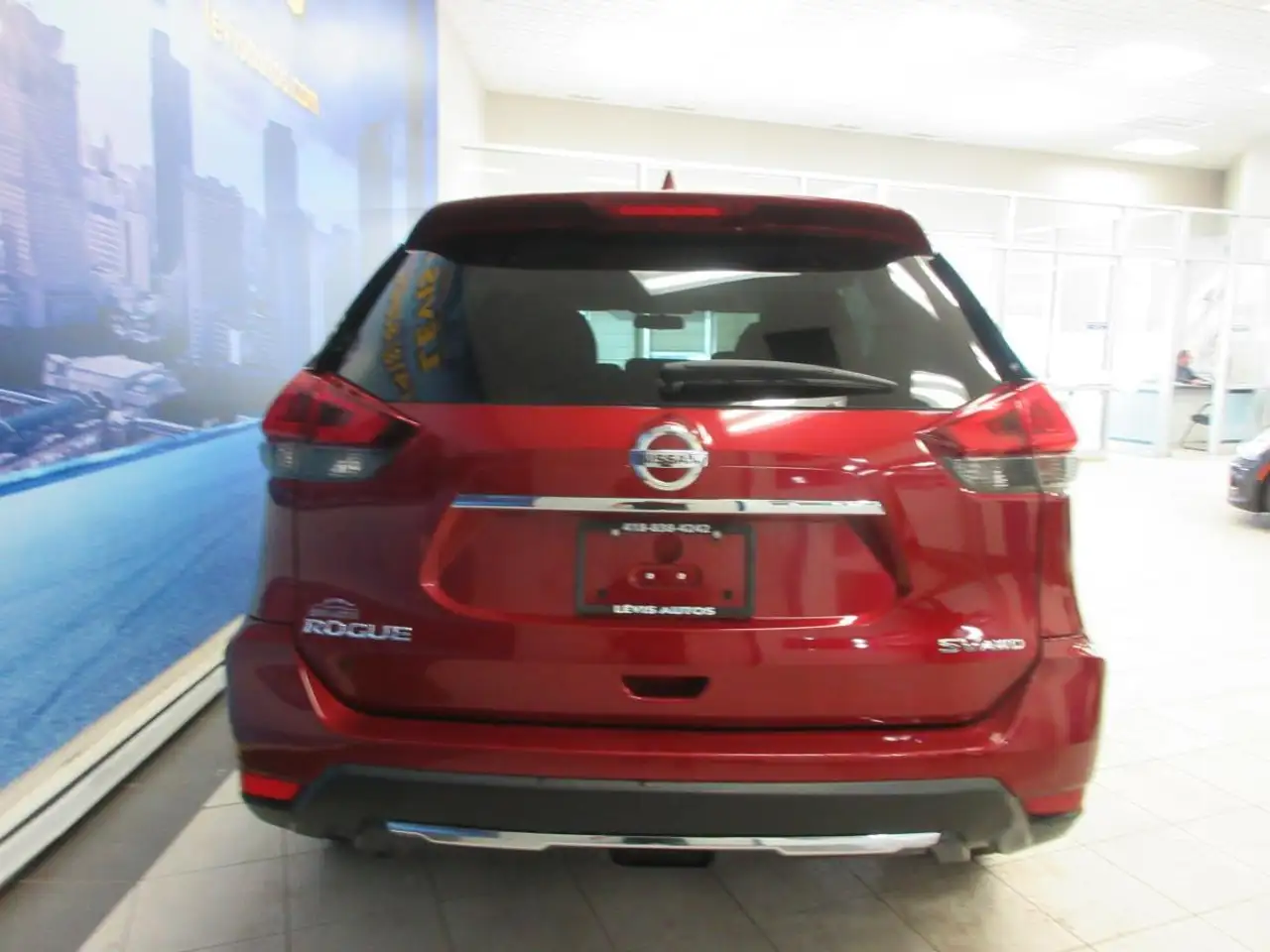 Nissan Rogue снимка Nissan Rogue