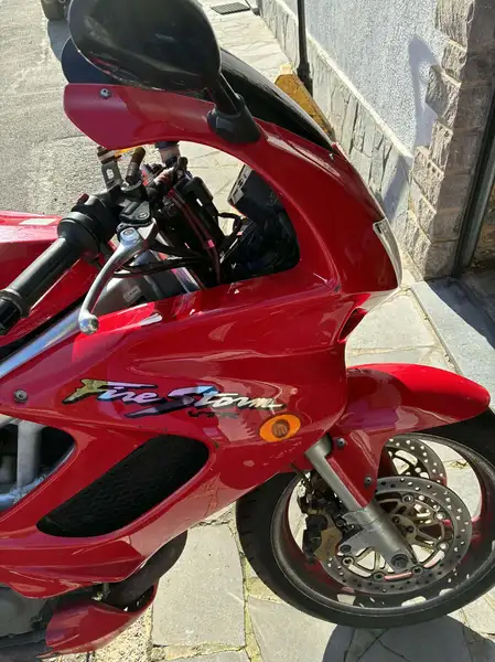 Honda VTR 1000 - foto 6