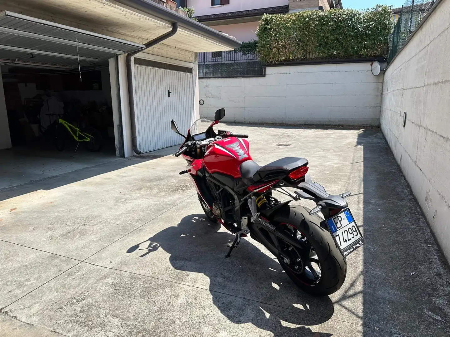 Honda CBR 650 Rouge - 2
