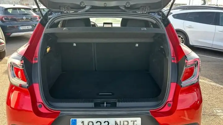 Renault Captur 2025, foto 17