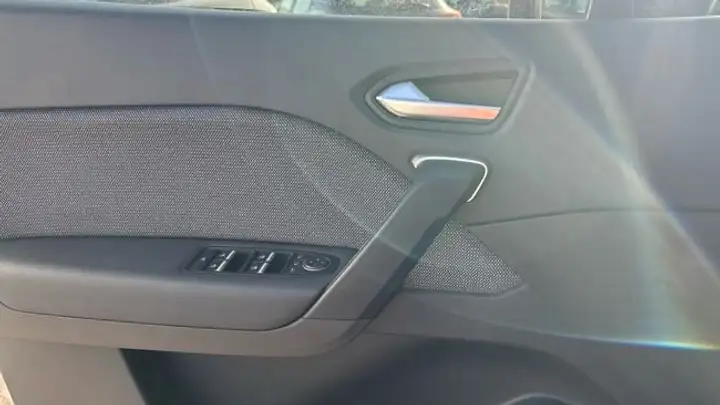 Renault Captur 2025, foto 19