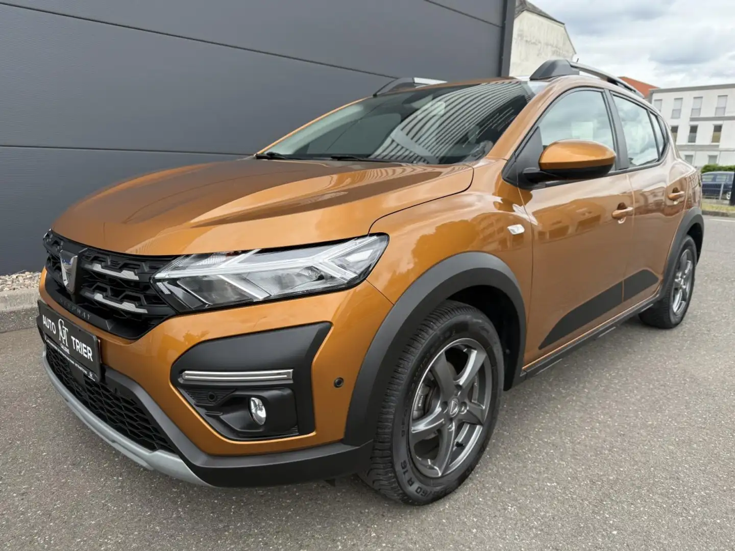 Dacia Sandero 1.0 TCe 90 Stepway Com. LED NAVI PDC AHK Klima Naranja - 2