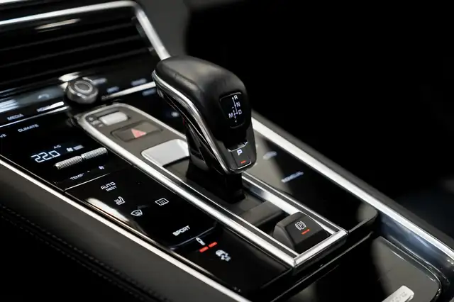 Porsche Panamera view 26