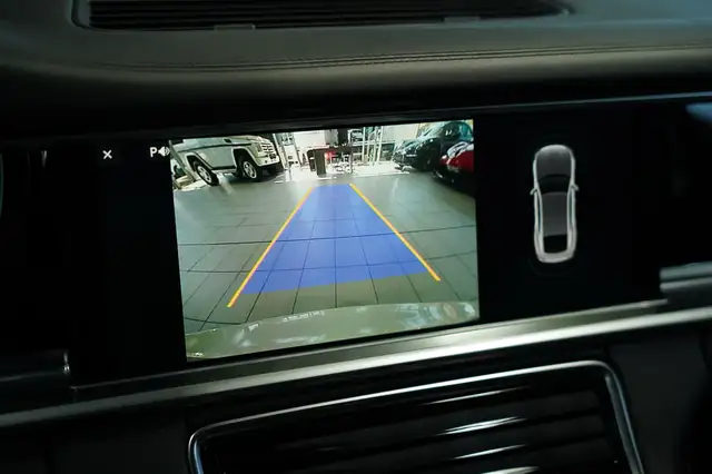 Porsche Panamera view 19
