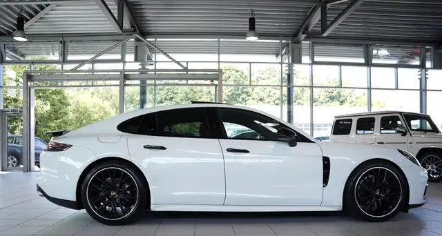 Porsche Panamera view 6