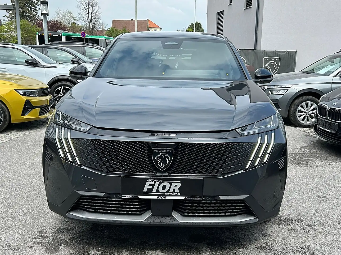 Peugeot 3008 Hybrid 145 e-DCS6 "Allure" (P2960) Grau - 2