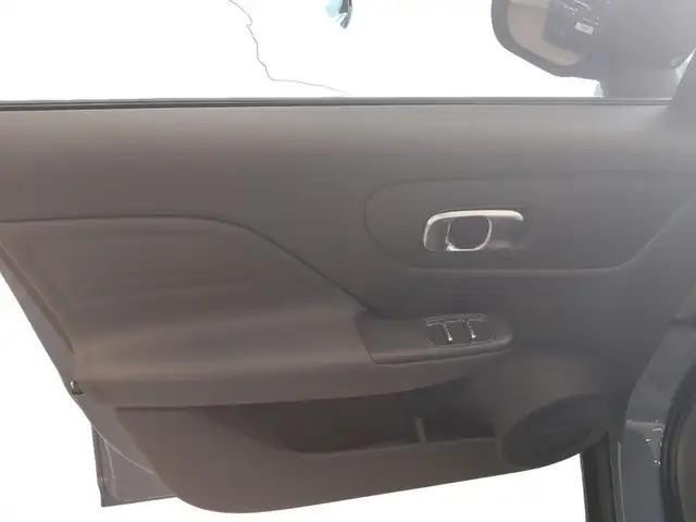 Leapmotor B10 view 11