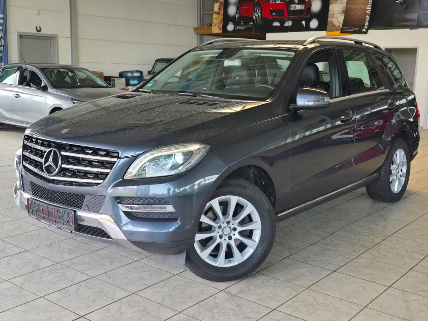 Mercedes-Benz ML 250 CDI BlueTec LEDER NAVI SHZ AHK 3.5to.Last Gris - 1