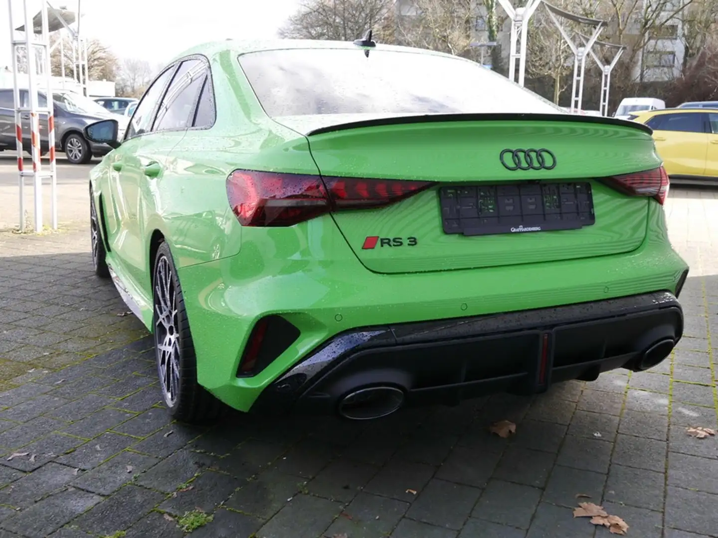 Audi RS3 RS 3 Limousine TFSI quattro S tronic Navi Leder Grün - 2