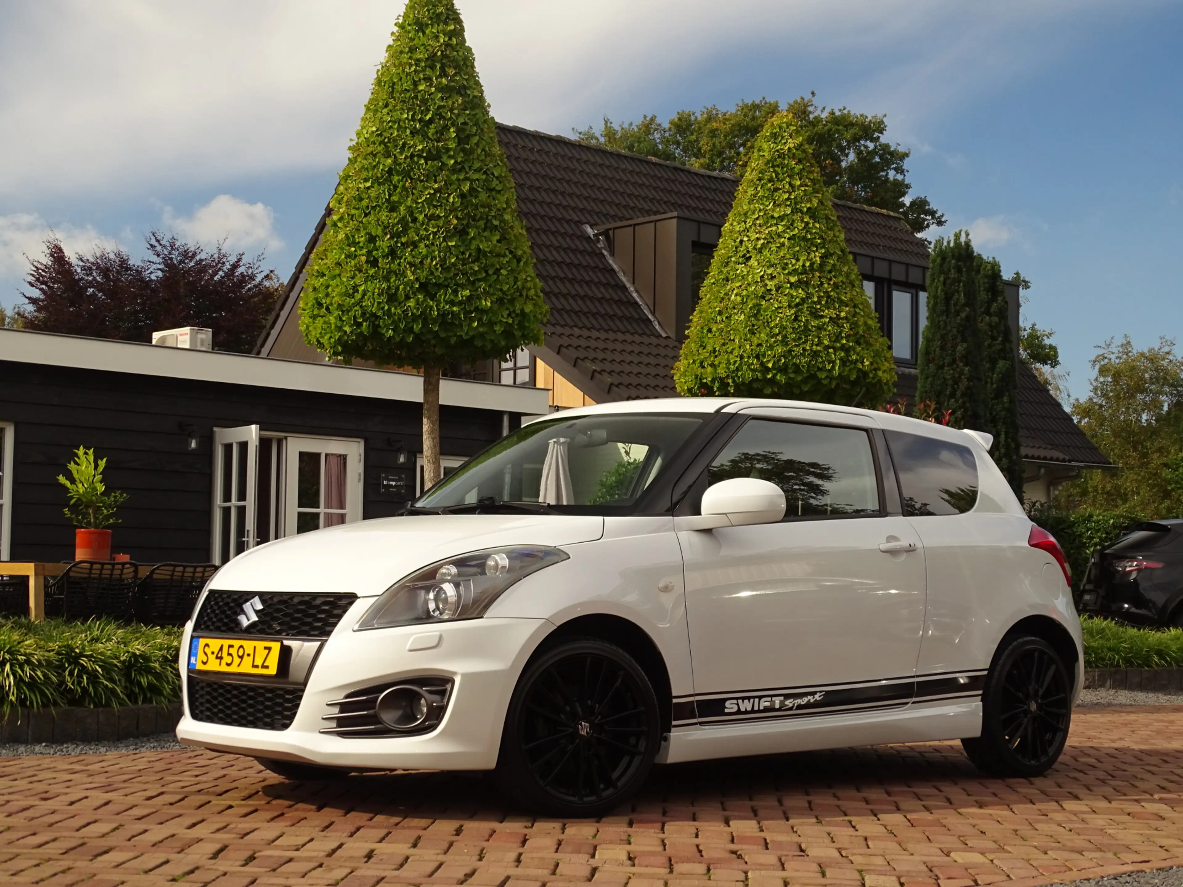 Suzuki Swift 1.6 Sport | Carplay | All Black | Pearl White | Gr — photo 3