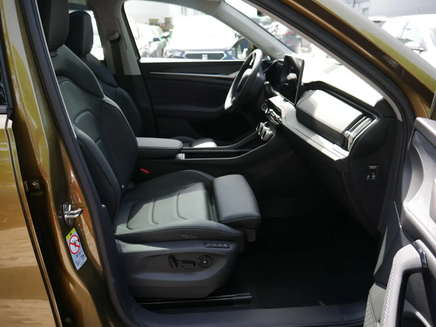 Skoda Kodiaq Selection 2.0 TDI 4x4 AHK PANO LEDER Bronze - 2