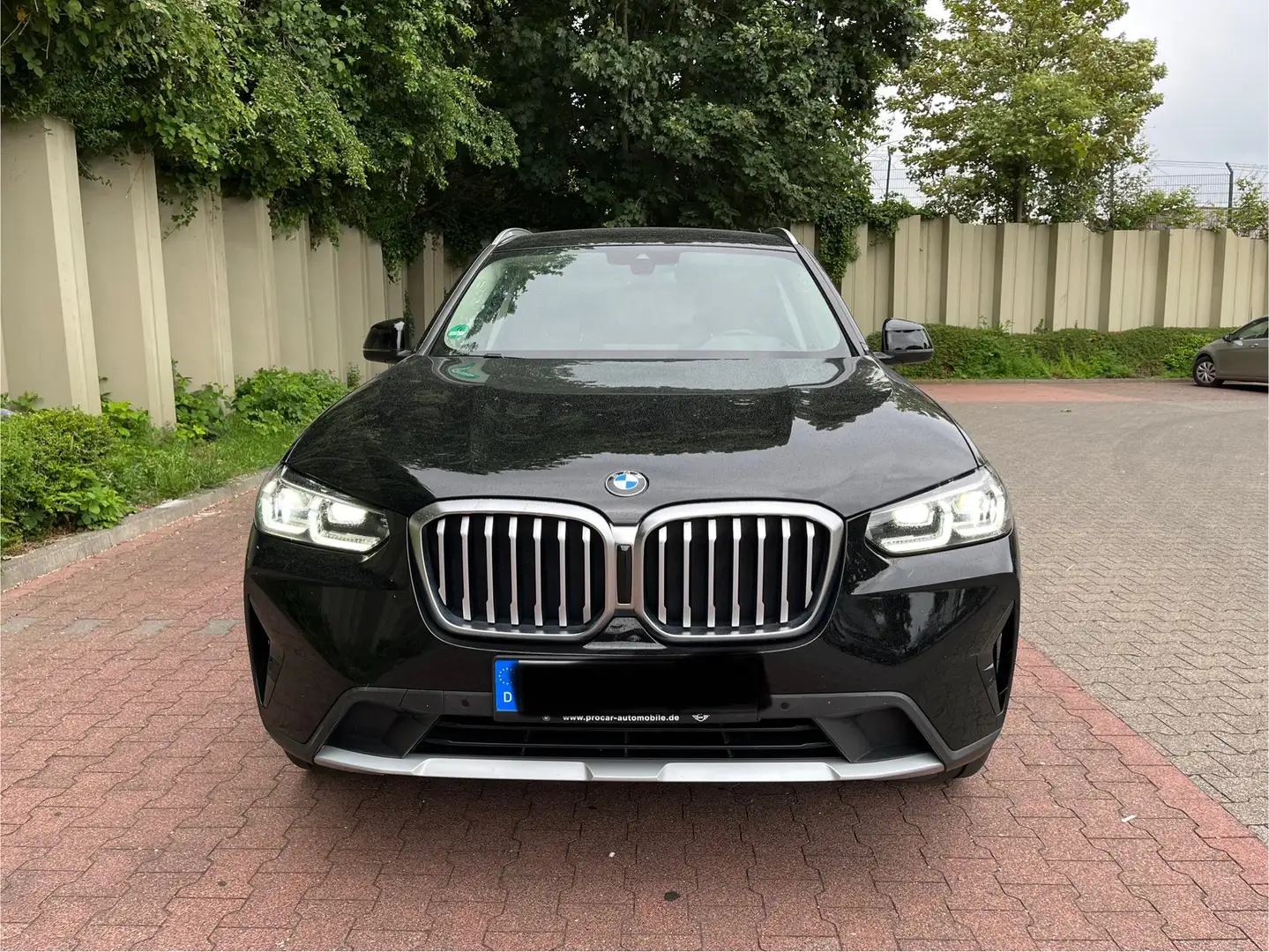 BMW X3 xDrive 20 d Schwarz - 2