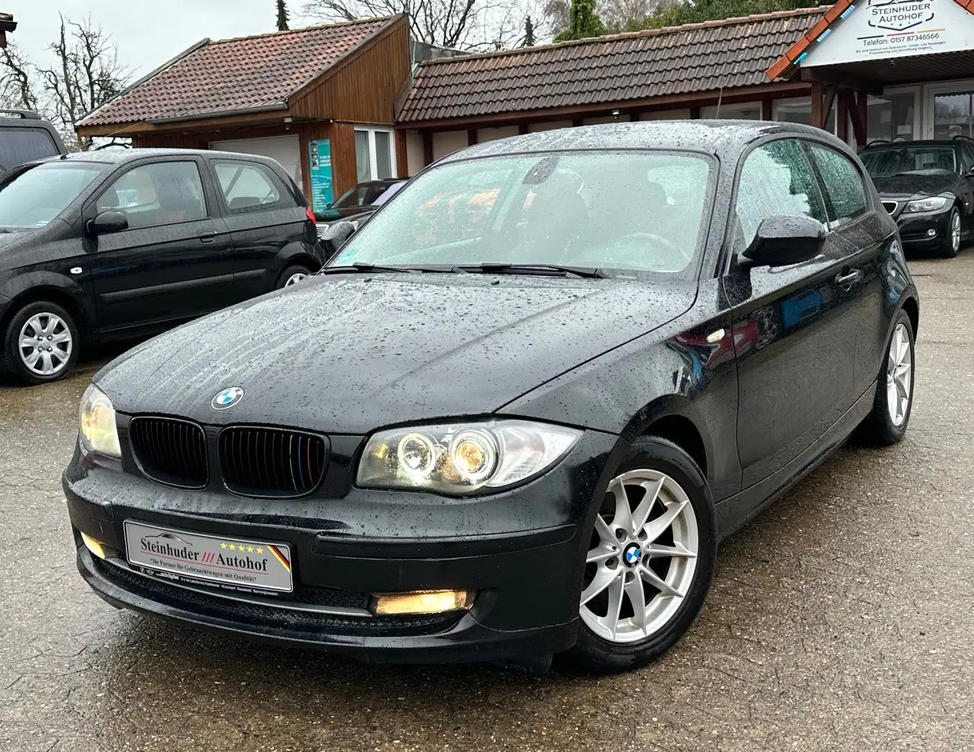 BMW 118 BMW E81 E87 118i Sport Paket Negro - 1