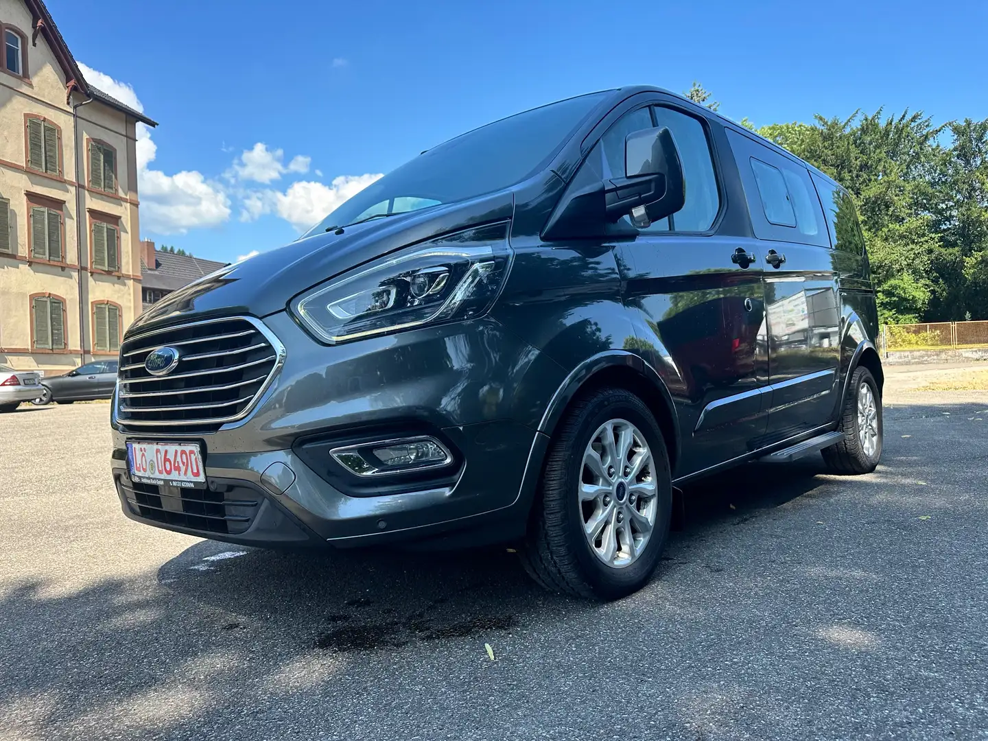Ford Transit Custom 310 L1 Tourneo Titanium*8-Sitzer*HU NEU* Gris - 1