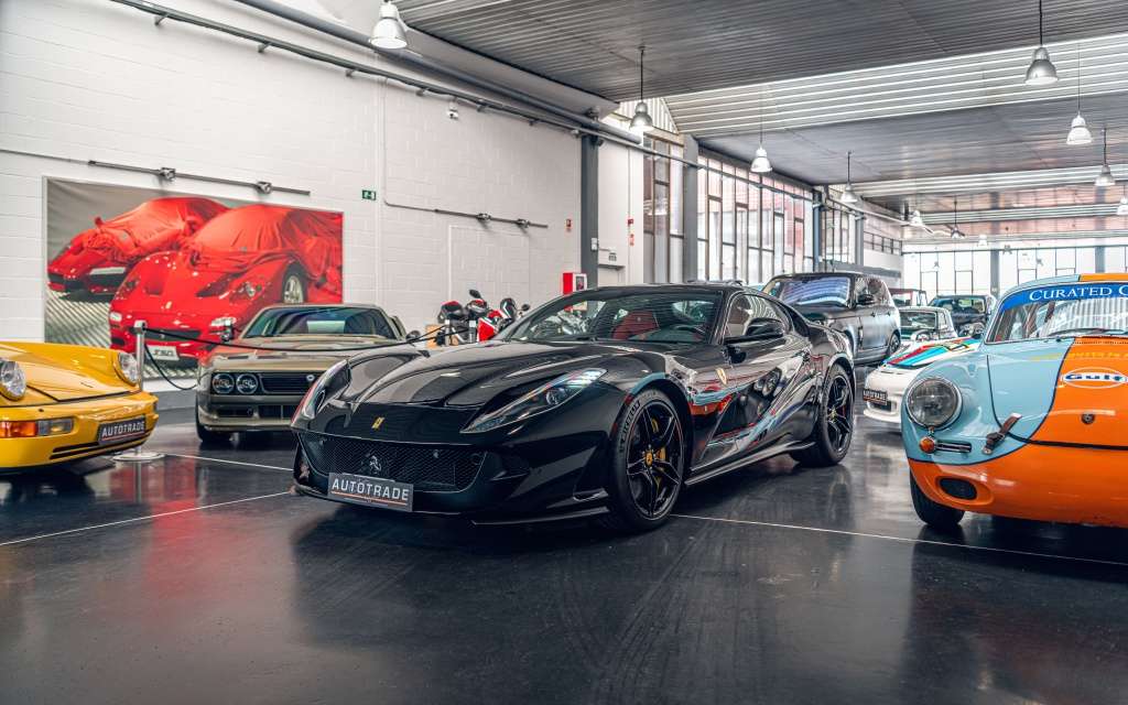 Ferrari 812 Superfast - foto 1