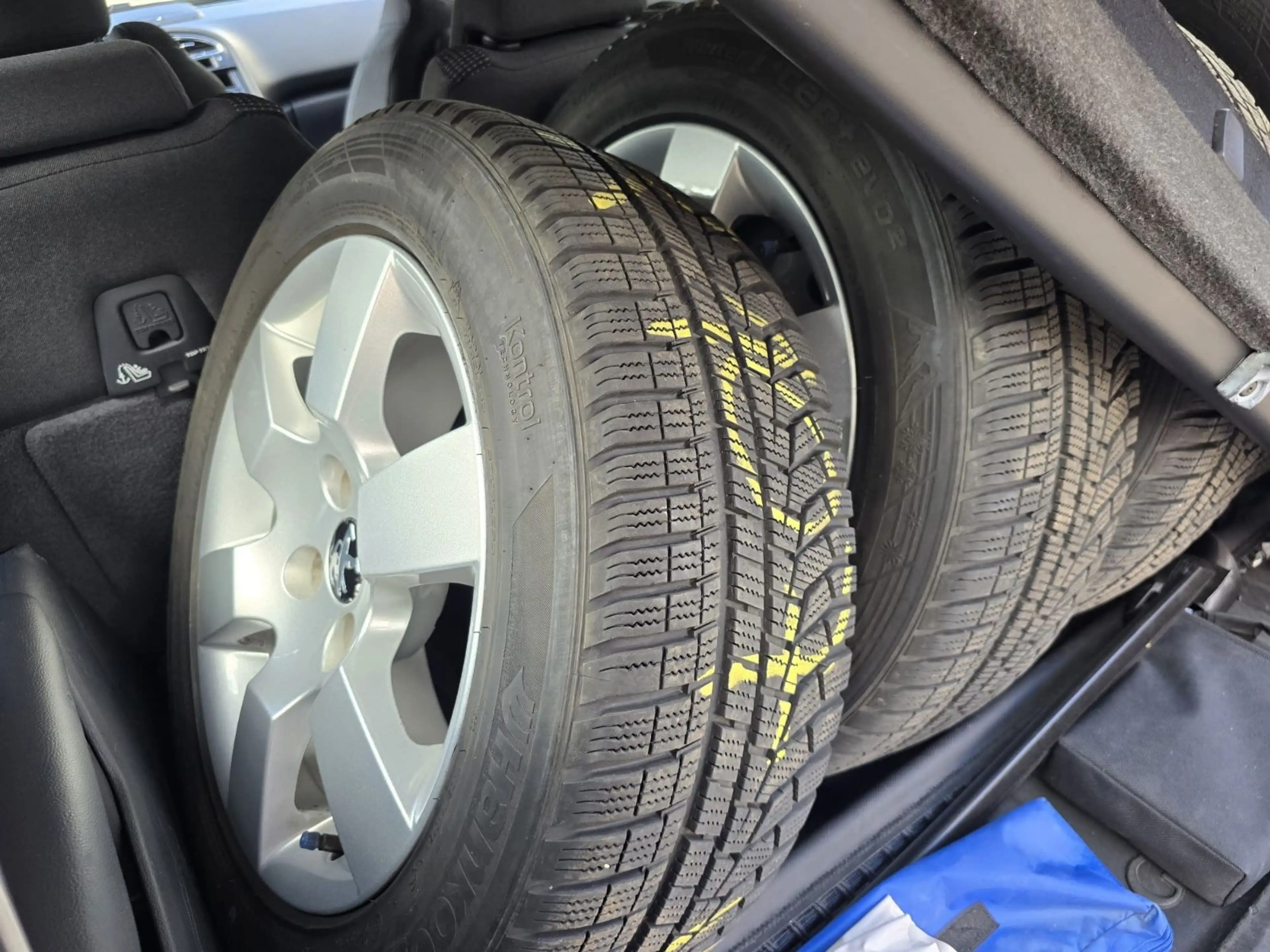Peugeot 5008 Active — photo 23