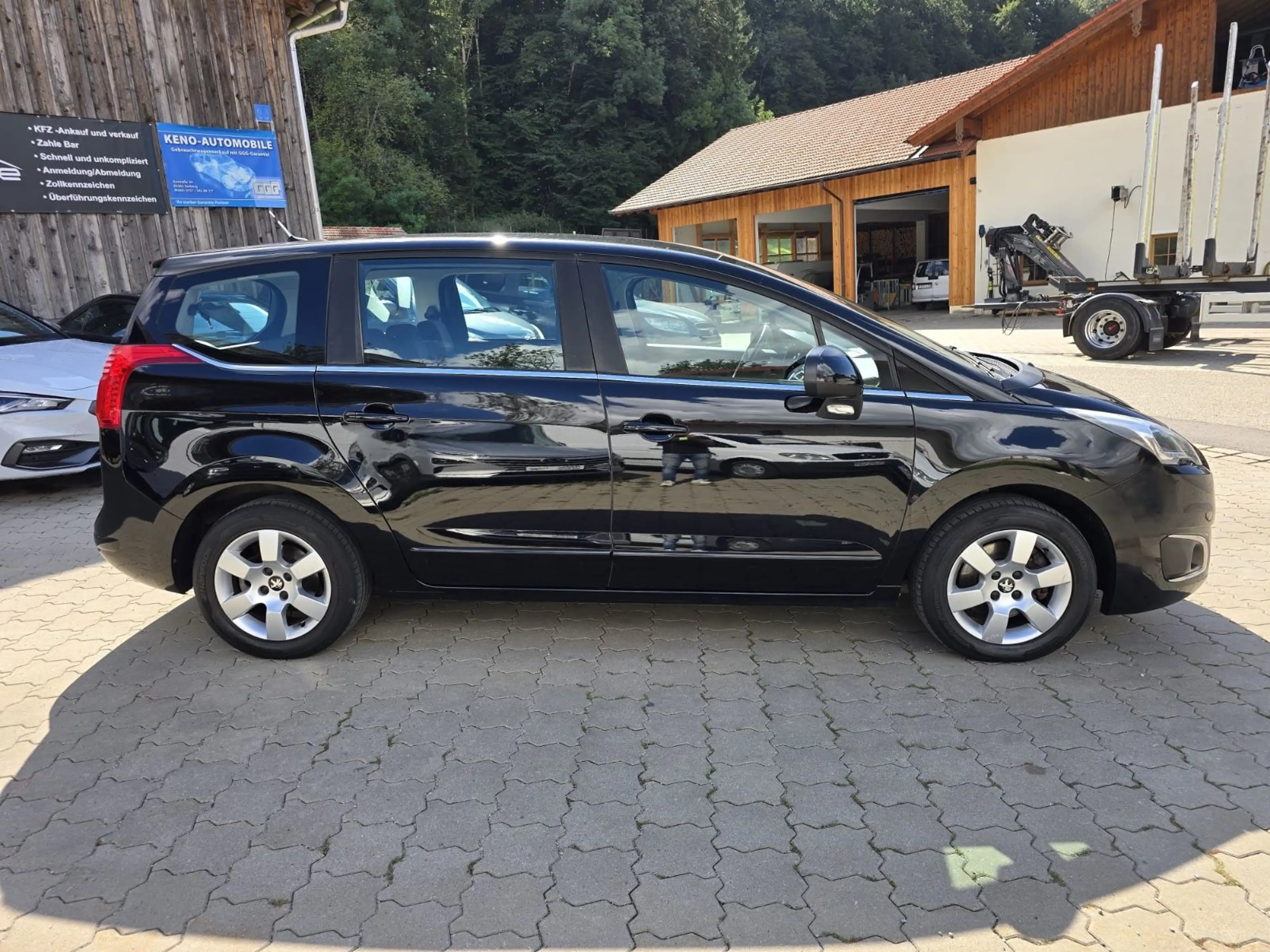 Peugeot 5008 Active — photo 6