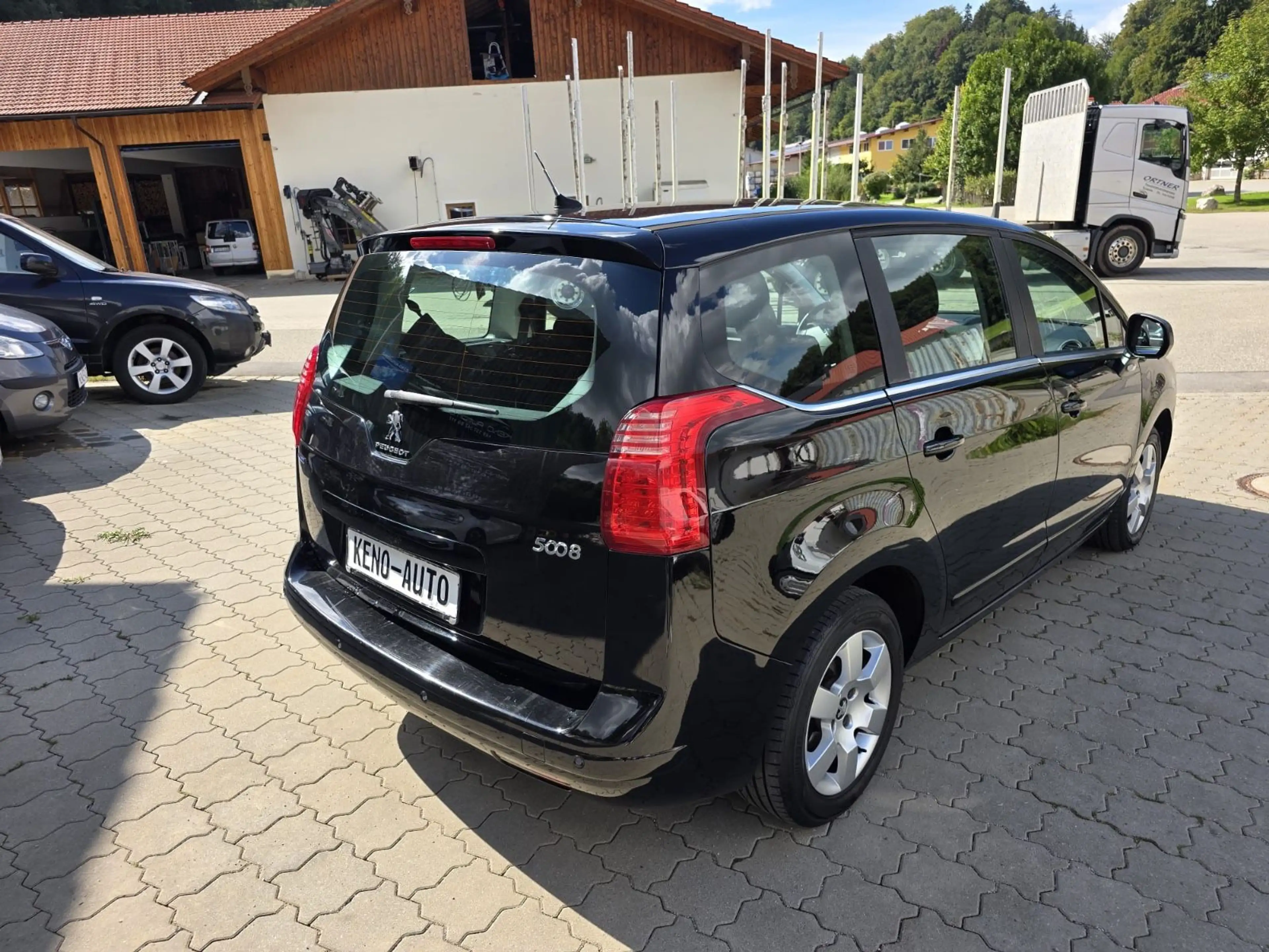 Peugeot 5008 Active — photo 5