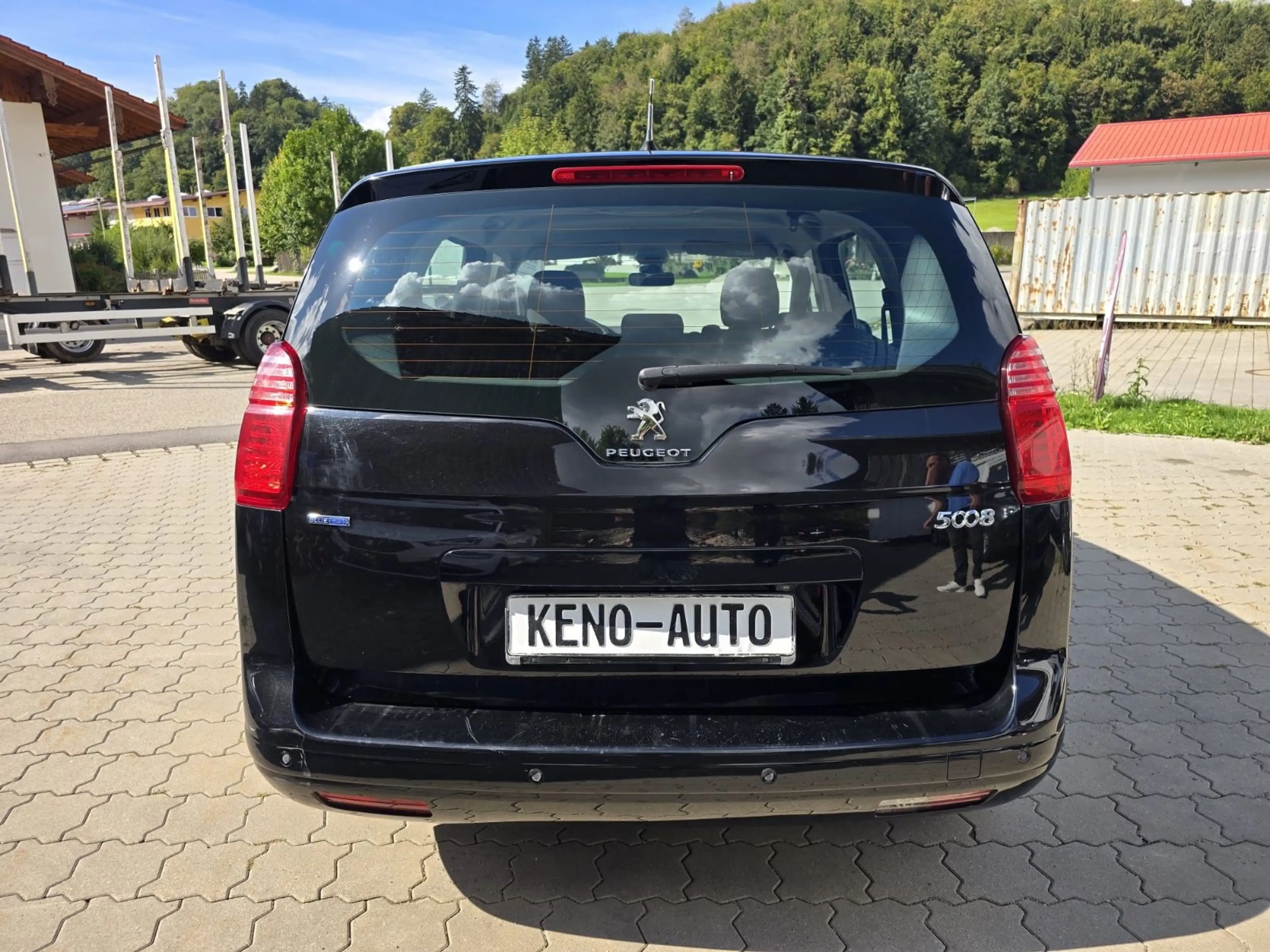 Peugeot 5008 Active — photo 7