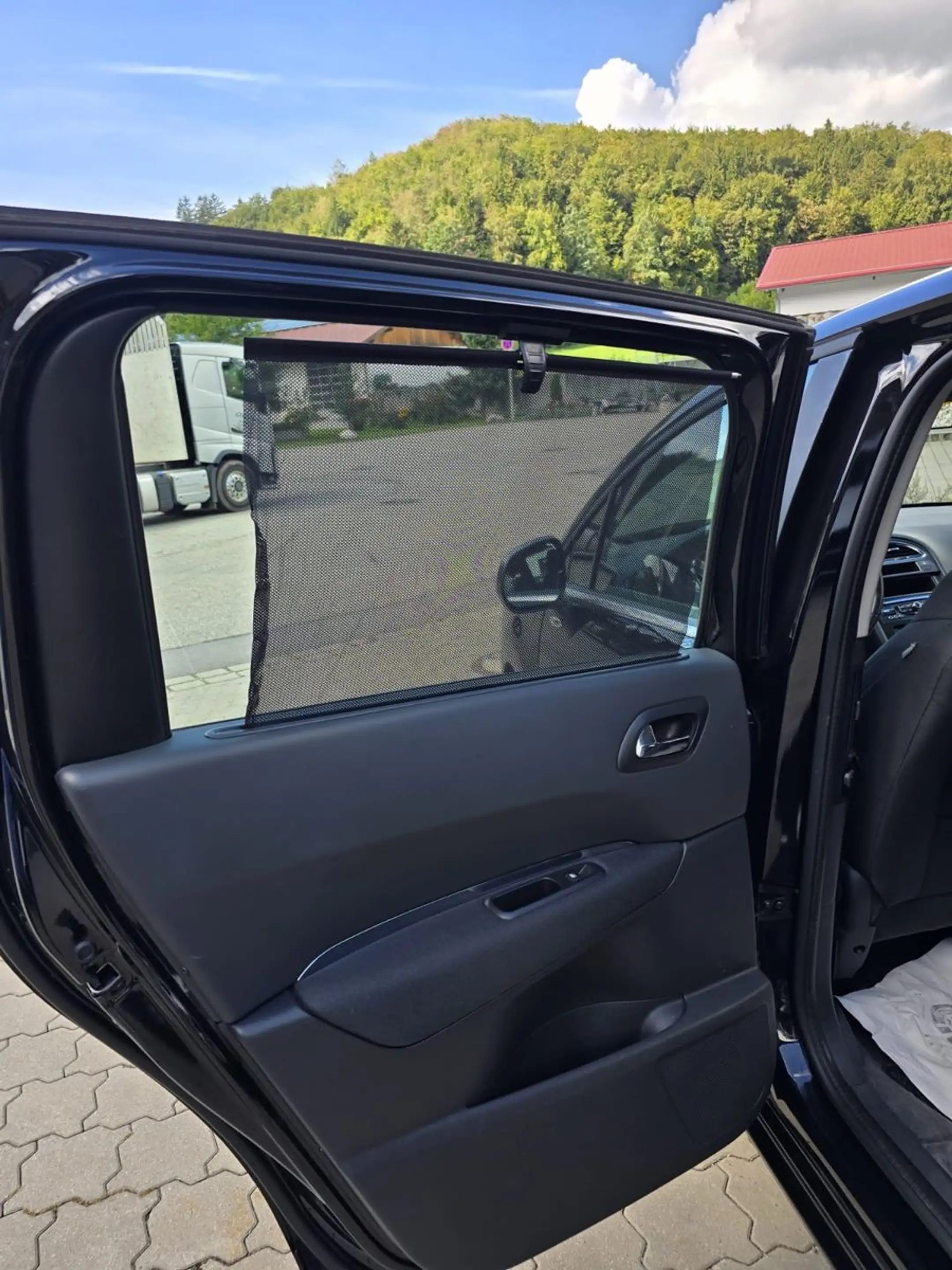 Peugeot 5008 Active — photo 20