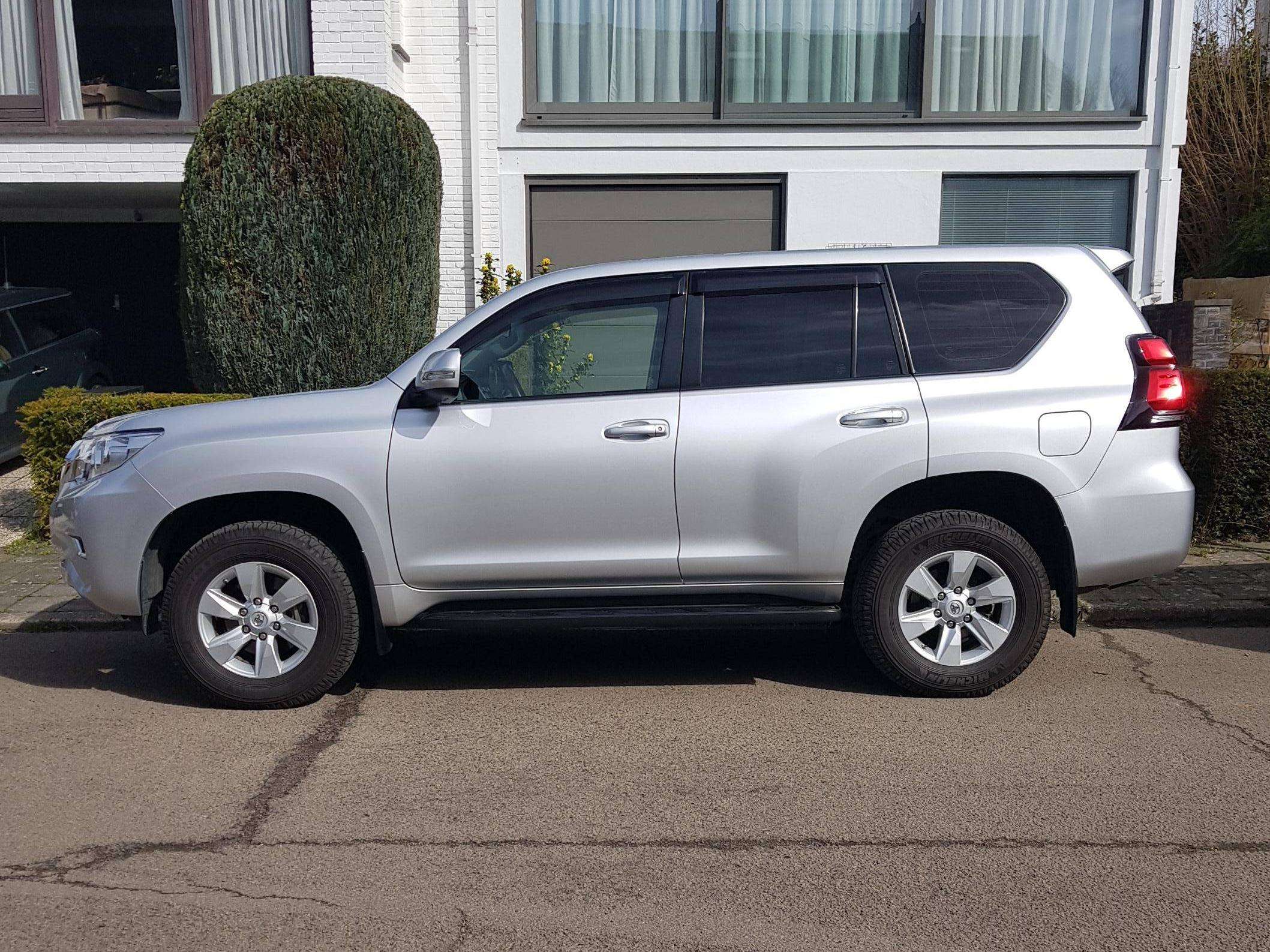 2019 Toyota LAND CRUISER