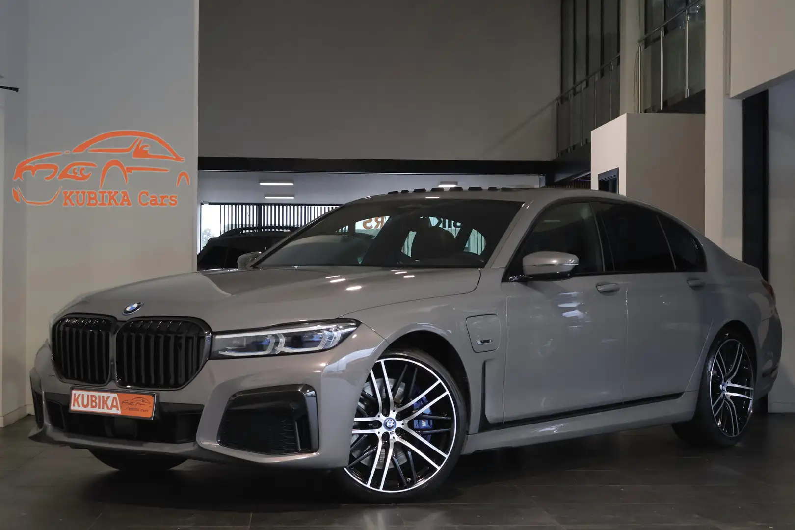 BMW 745 e PHEV Hybrid M-PACK *BTW* FULL Optie Garantie* Grijs - 1
