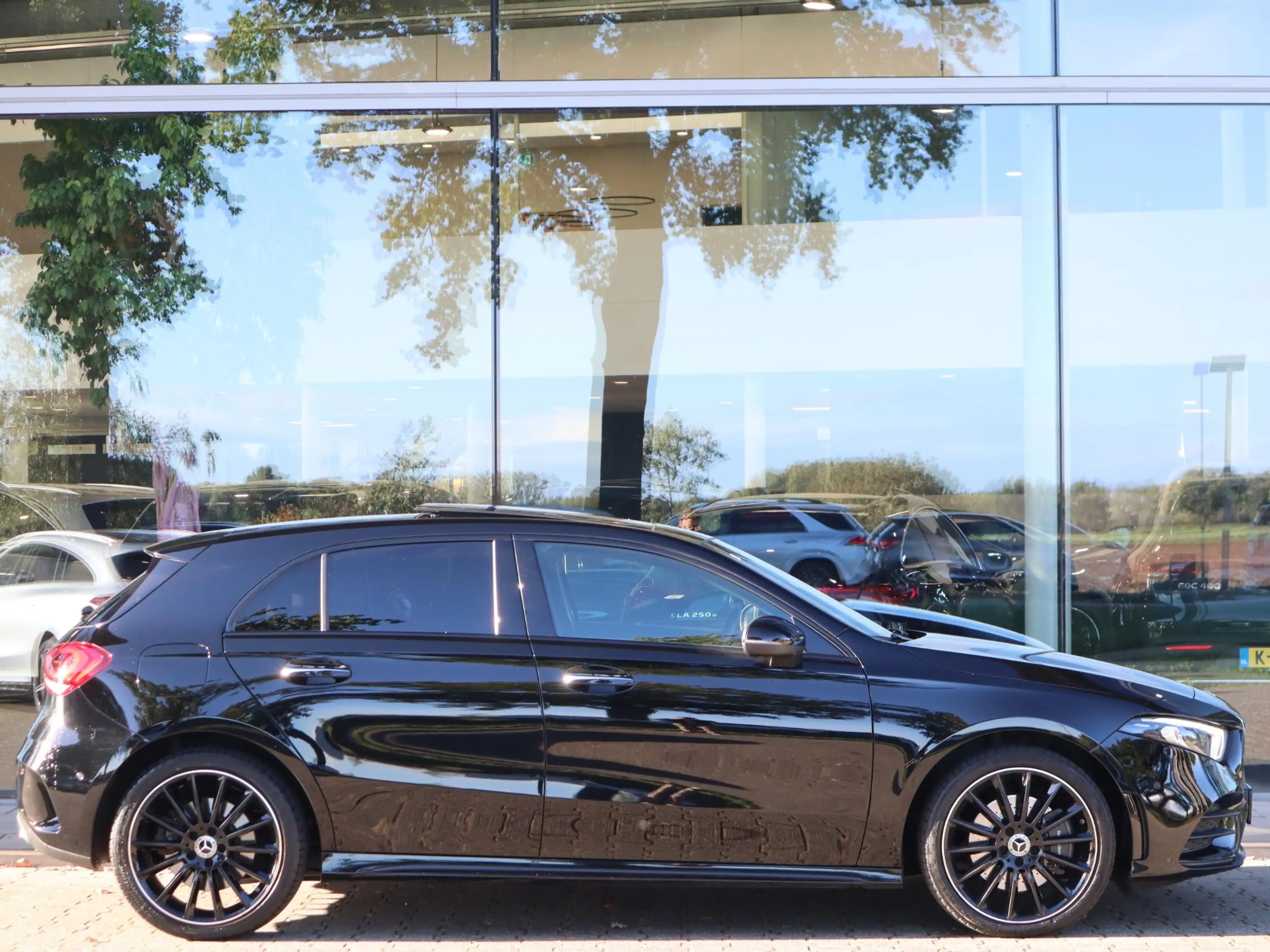 Mercedes-Benz A 250 e — photo 5