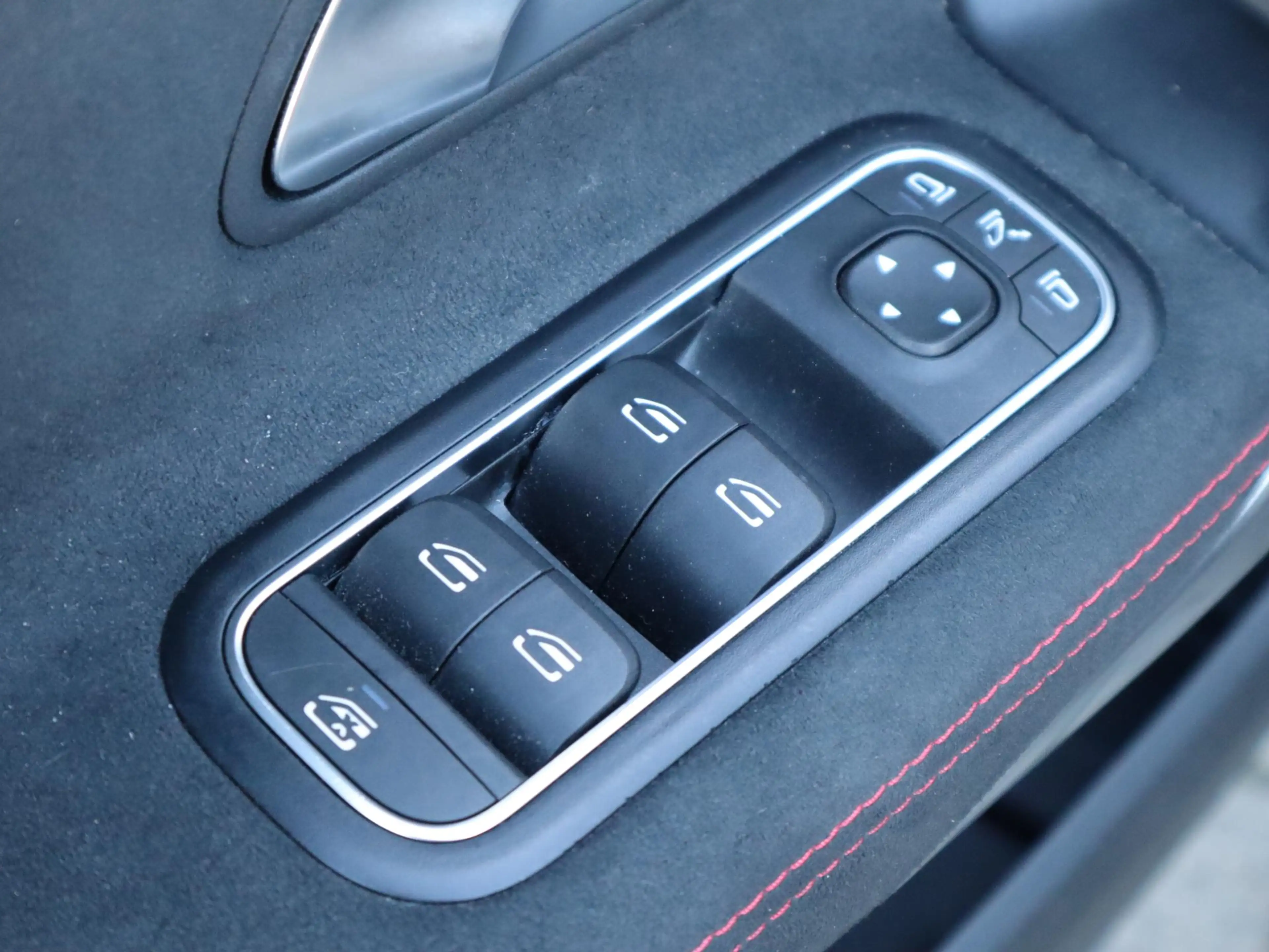 Mercedes-Benz A 250 e — photo 14