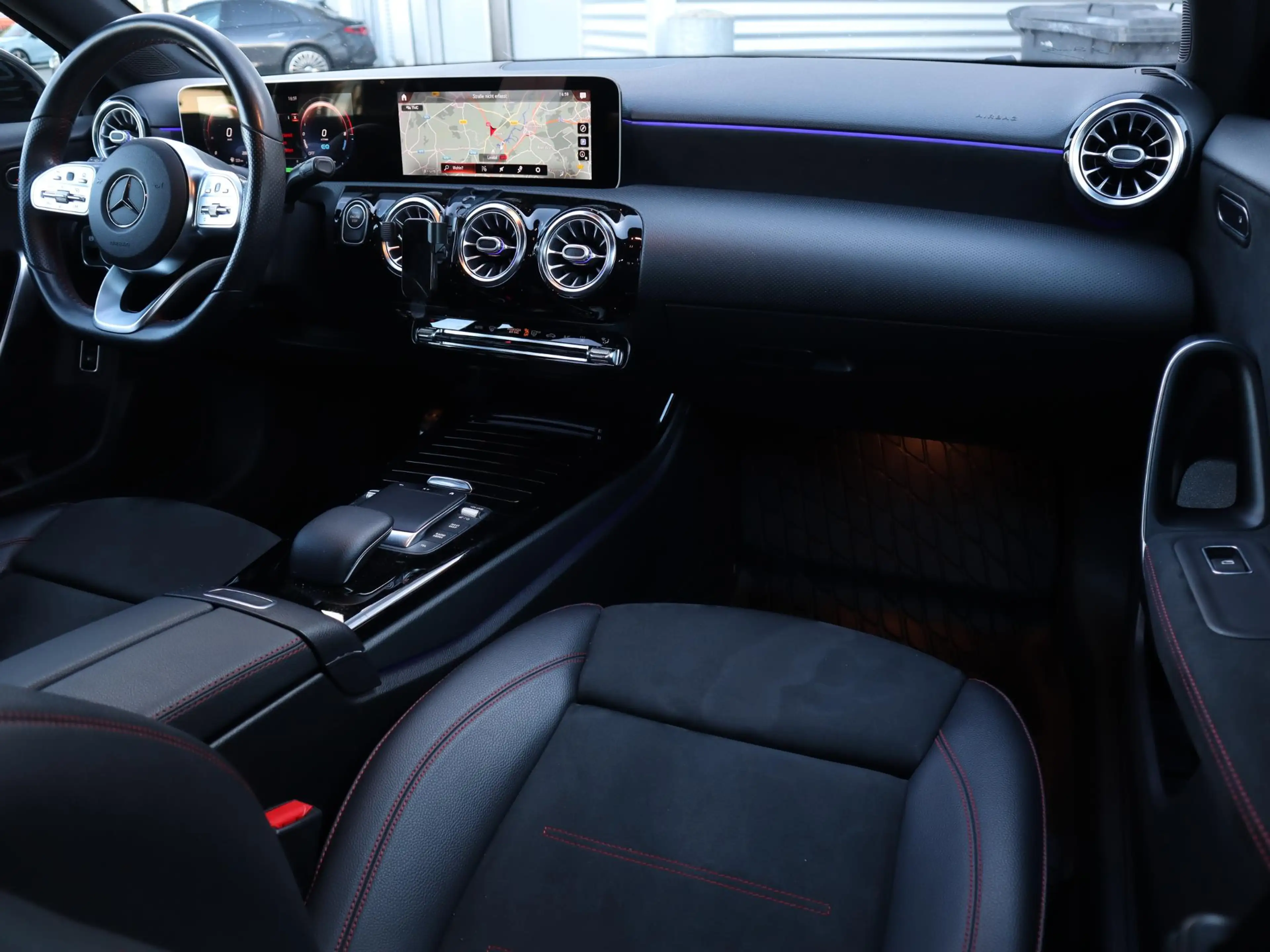 Mercedes-Benz A 250 e — photo 3