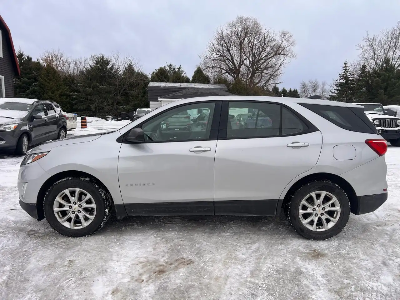 Chevrolet Equinox снимка Chevrolet Equinox