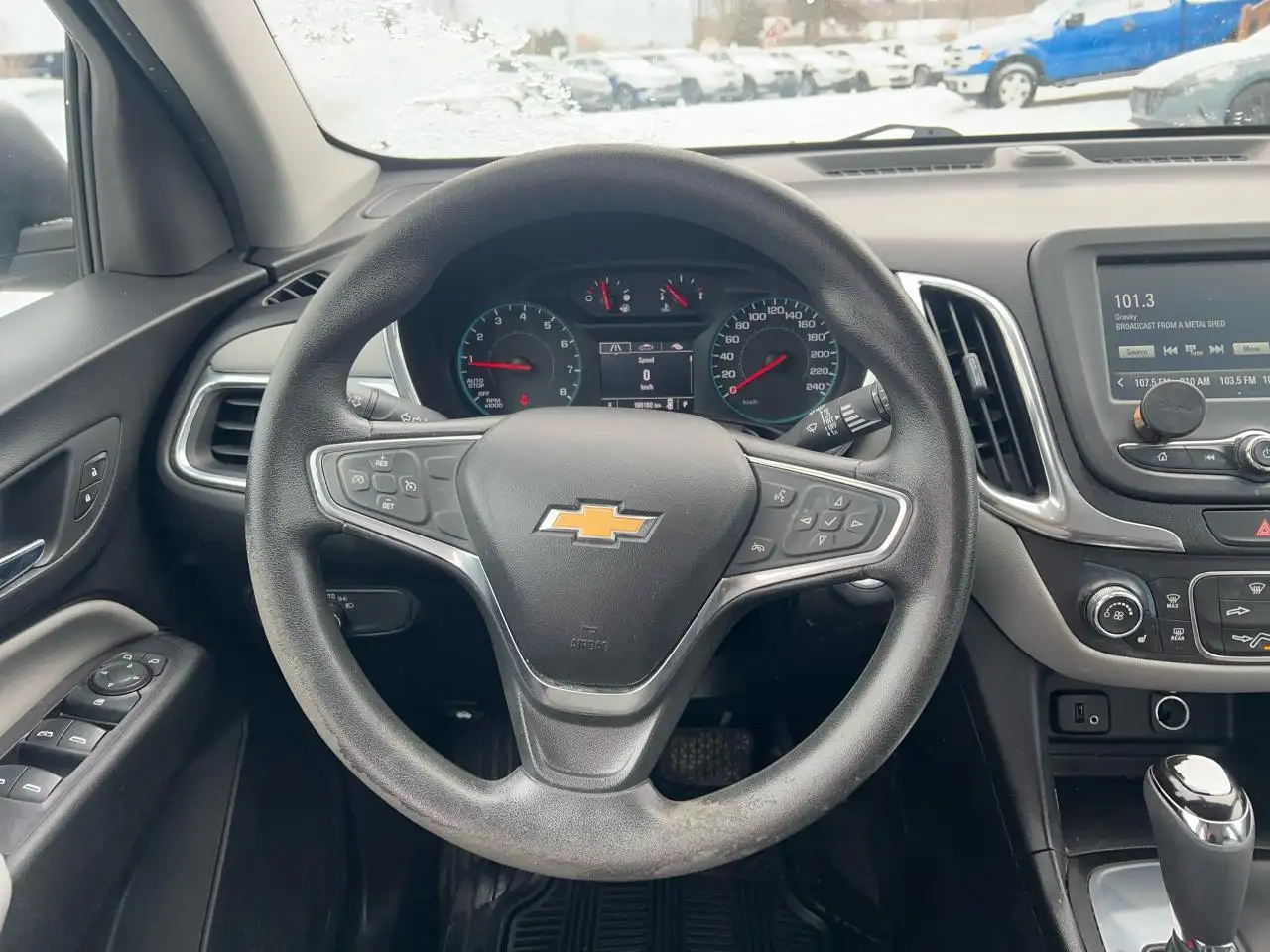 Chevrolet Equinox снимка Chevrolet Equinox