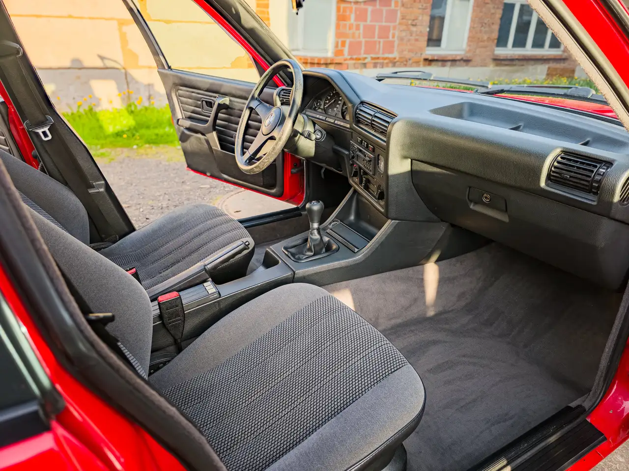 BMW 318i touring, foto 8