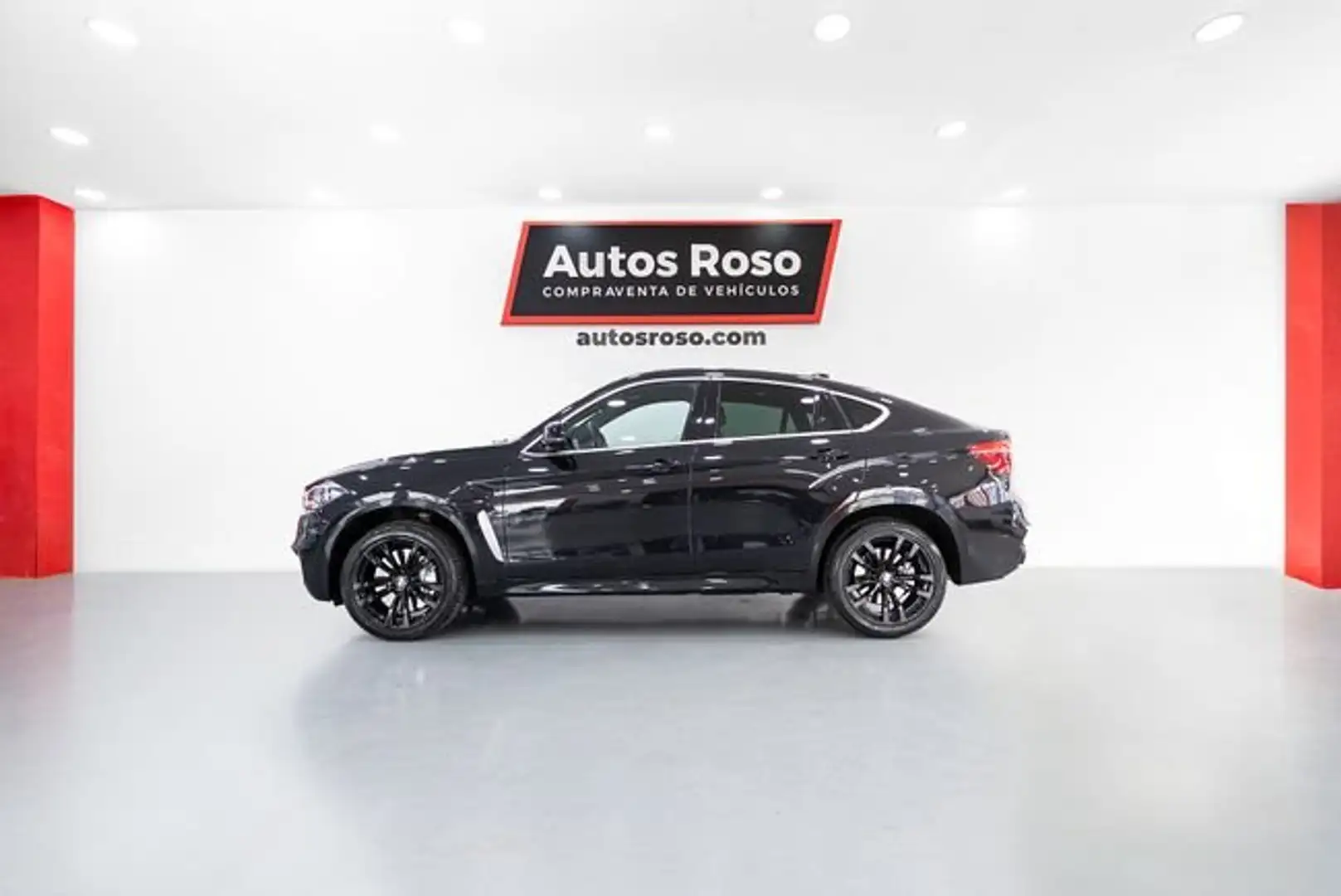 BMW X6 M50d Schwarz - 2