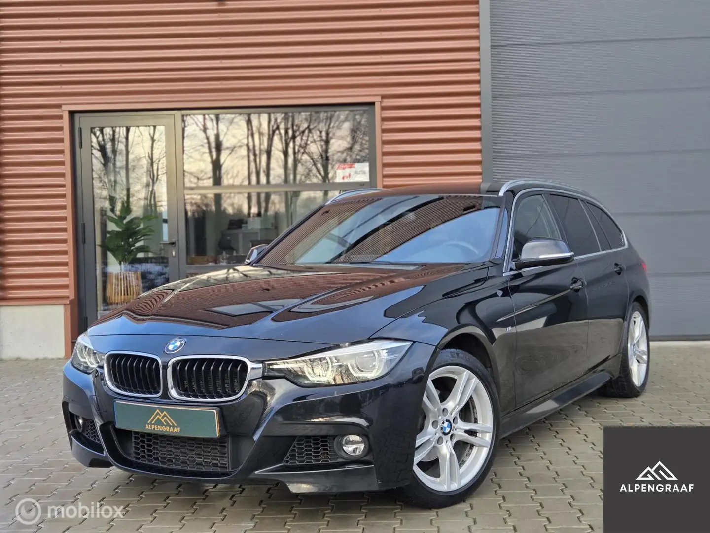BMW 318 3-serie Touring 318i M Sport 2019|Led|Navi|Leder|V Noir - 1