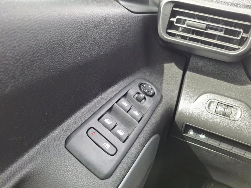 Peugeot Partner PROACE CITY Verso 1.2 Turbo Daynamic Camera Trekha — photo 15