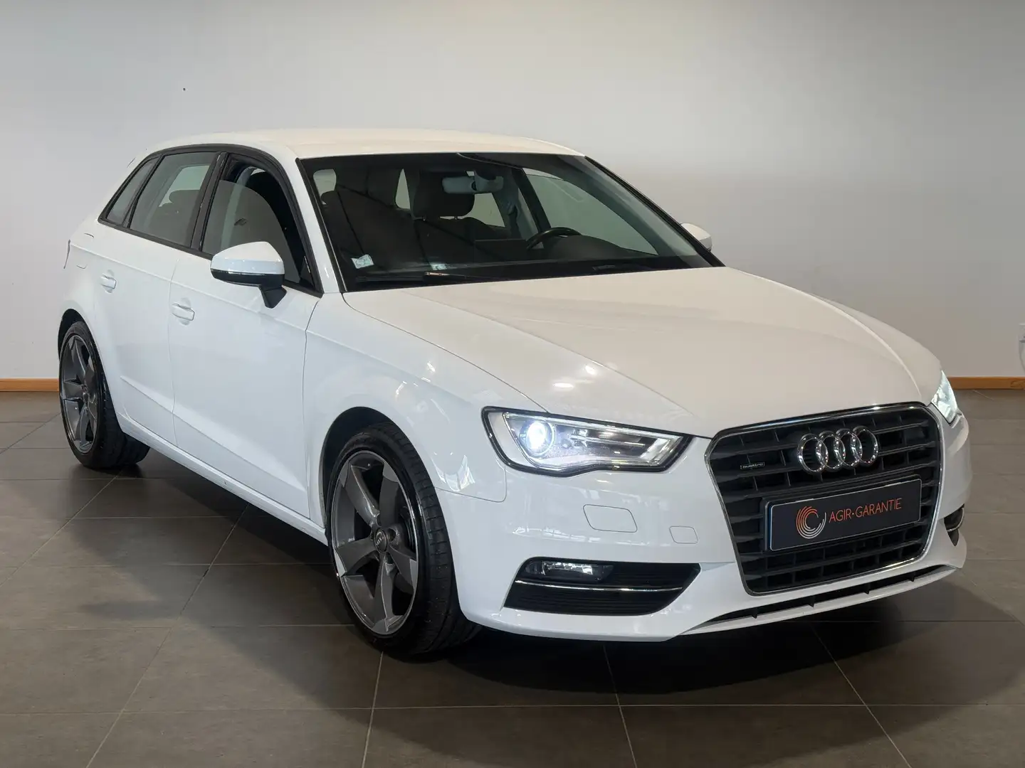 Audi A3 A3 Berline 2.0 TDI 184 Quattro S Line S tronic 6 Weiß - 2