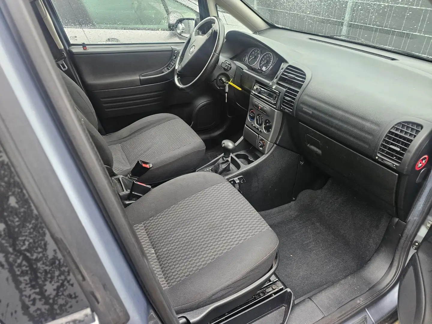 Opel Zafira 1.8-16V Elegance AUTOMAAT/7-persoons Gris - 2