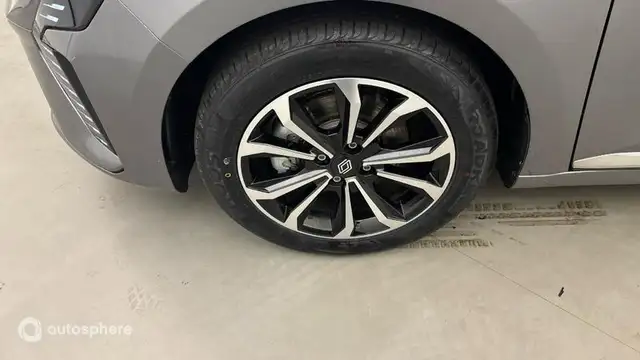 Renault Clio view 20