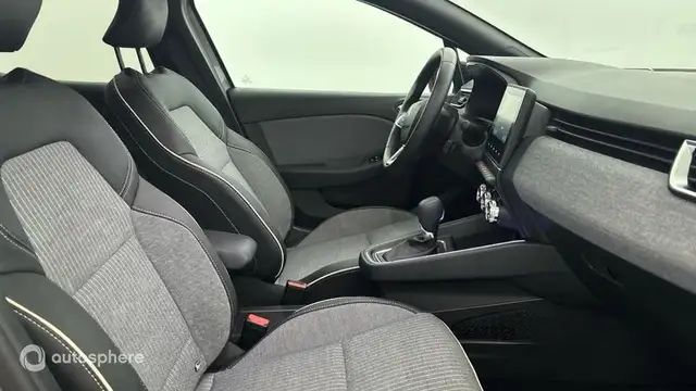 Renault Clio view 15