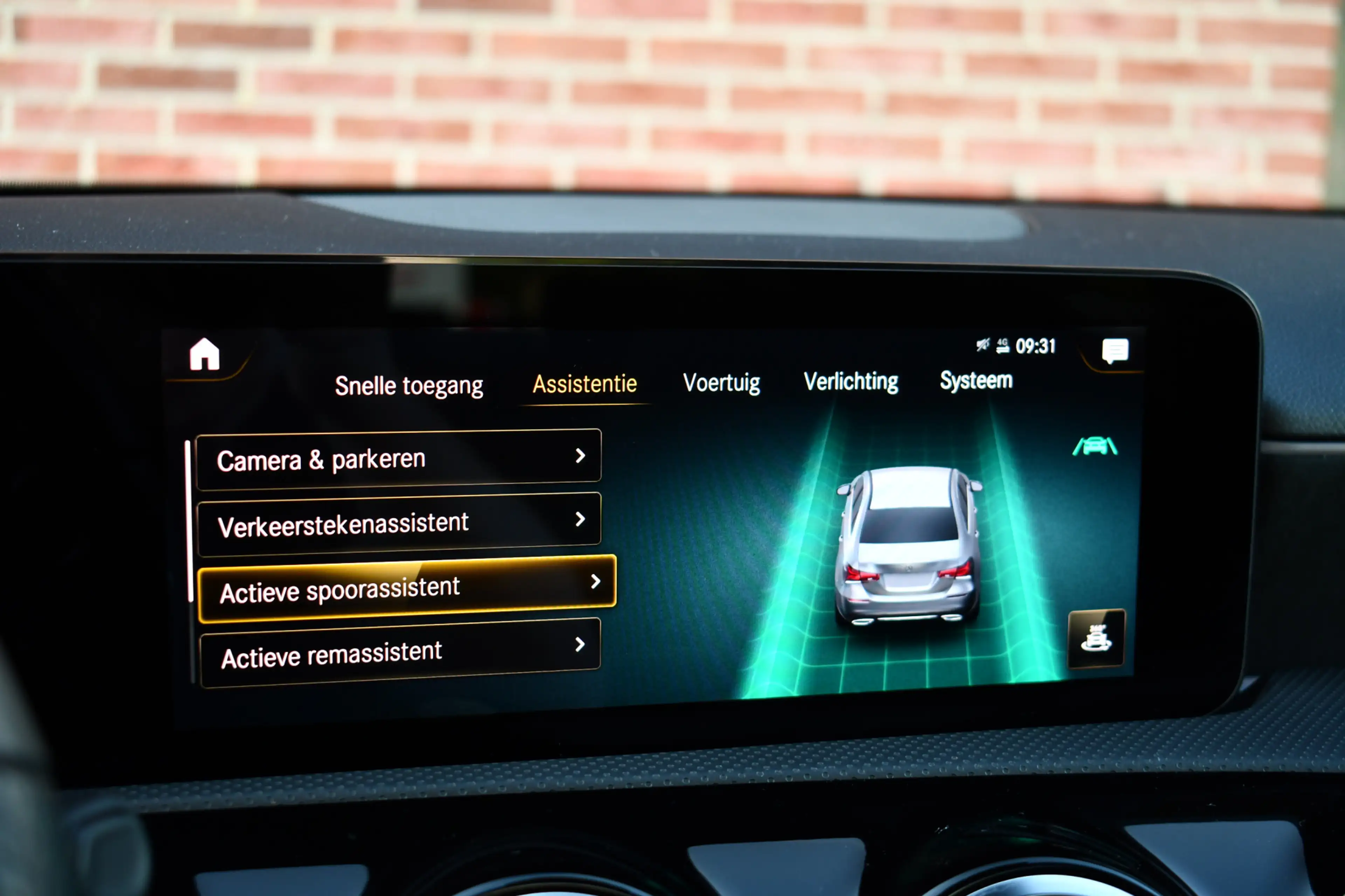 Mercedes-Benz A 250 e AMG Line Pano Night Carplay Camera — photo 14